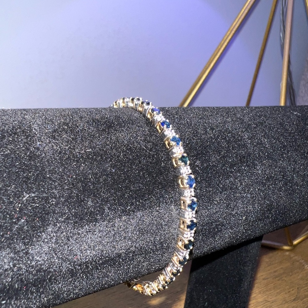 Elegant  14kt yellow gold Sapphire and Diamond Tennis Bracelet